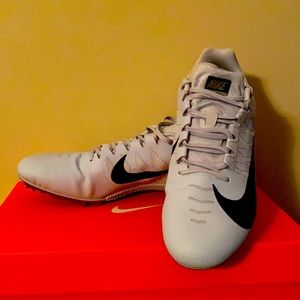 “NEW” Nike Zoom Rival S 9 — Men’s- 9